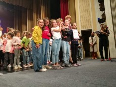 Триумф за балерините с купи, дипломи и медали – отличия от дебюта им в национален конкурс „Танцова въртележка 2022”