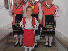 Славейчетата на Цветина Маринова – с медали за отлично представяне от „Песенна дъга над Кутев”