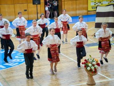 Красотата на българския фолклор оживя в годишния концерт „Нашето богатство“