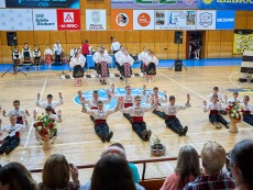 Красотата на българския фолклор оживя в годишния концерт „Нашето богатство“
