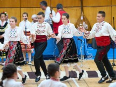 Красотата на българския фолклор оживя в годишния концерт „Нашето богатство“