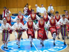 Красотата на българския фолклор оживя в годишния концерт „Нашето богатство“