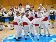 Красотата на българския фолклор оживя в годишния концерт „Нашето богатство“
