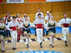 Красотата на българския фолклор оживя в годишния концерт „Нашето богатство“