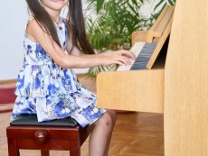 Емоция, елегантност и финес – концерт на Школата по пиано