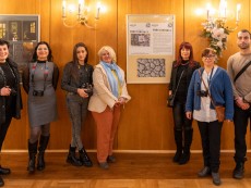В Народното събрание откриха фотоизложба „Изоставените….” на читалищния фотоклуб „Севлиево”