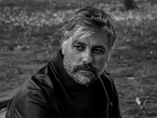 „Фотограф – хората го питат, може ли да се снимаме, но никой не го пита, може ли да ви снимам”, Автор: Маргарита Дерменджиева