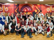 На „Зимна седянка” фолклорно с обичаи, традиции и народни хора