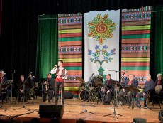 Урок по родолюбие с патриотичния концерт „За България” на Школата по народно пеене и оркестър „Севлиево”