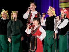 Урок по родолюбие с патриотичния концерт „За България” на Школата по народно пеене и оркестър „Севлиево”