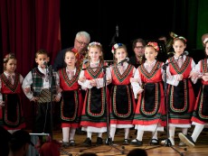Урок по родолюбие с патриотичния концерт „За България” на Школата по народно пеене и оркестър „Севлиево”