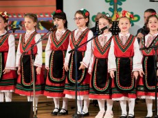 Урок по родолюбие с патриотичния концерт „За България” на Школата по народно пеене и оркестър „Севлиево”