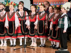 Урок по родолюбие с патриотичния концерт „За България” на Школата по народно пеене и оркестър „Севлиево”