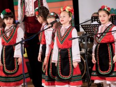 Урок по родолюбие с патриотичния концерт „За България” на Школата по народно пеене и оркестър „Севлиево”