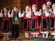 Урок по родолюбие с патриотичния концерт „За България” на Школата по народно пеене и оркестър „Севлиево”