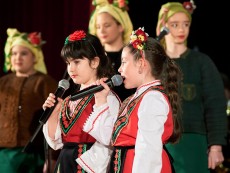 Урок по родолюбие с патриотичния концерт „За България” на Школата по народно пеене и оркестър „Севлиево”