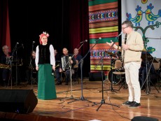 Урок по родолюбие с патриотичния концерт „За България” на Школата по народно пеене и оркестър „Севлиево”