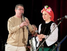 Урок по родолюбие с патриотичния концерт „За България” на Школата по народно пеене и оркестър „Севлиево”