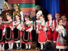 Урок по родолюбие с патриотичния концерт „За България” на Школата по народно пеене и оркестър „Севлиево”