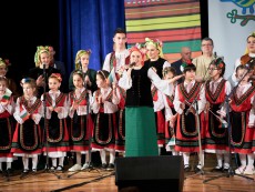 Урок по родолюбие с патриотичния концерт „За България” на Школата по народно пеене и оркестър „Севлиево”