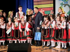Урок по родолюбие с патриотичния концерт „За България” на Школата по народно пеене и оркестър „Севлиево”