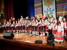 Урок по родолюбие с патриотичния концерт „За България” на Школата по народно пеене и оркестър „Севлиево”
