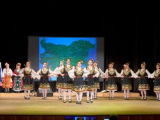 Грандиозен концерт-спектакъл „Пъстра България” представи Ансамбъл „Развитие”