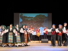Грандиозен концерт-спектакъл „Пъстра България” представи Ансамбъл „Развитие”