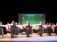 Грандиозен концерт-спектакъл „Пъстра България” представи Ансамбъл „Развитие”