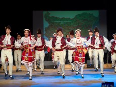 Грандиозен концерт-спектакъл „Пъстра България” представи Ансамбъл „Развитие”