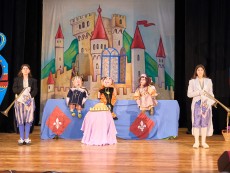 Премиерата на „Котаракът в чизми”: пълна зала, отлична режисура и актьорска игра, смях, аплодисменти