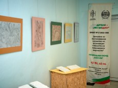 Изложбата „Църковна дърворезба” с рисунки и пластики – връзка с корените и традициите 