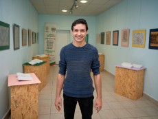 Изложбата „Църковна дърворезба” с рисунки и пластики – връзка с корените и традициите 
