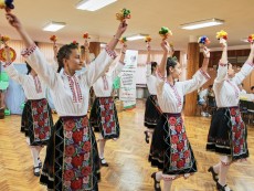 „Никой не е по-голям от хляба” – лятна седянка с обичаи, традиции и народни хора