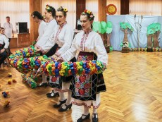„Никой не е по-голям от хляба” – лятна седянка с обичаи, традиции и народни хора