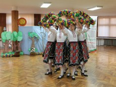 „Никой не е по-голям от хляба” – лятна седянка с обичаи, традиции и народни хора