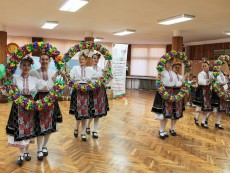 „Никой не е по-голям от хляба” – лятна седянка с обичаи, традиции и народни хора