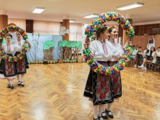 „Никой не е по-голям от хляба” – лятна седянка с обичаи, традиции и народни хора