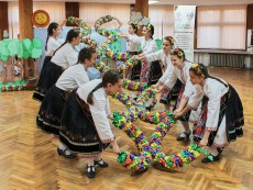 „Никой не е по-голям от хляба” – лятна седянка с обичаи, традиции и народни хора