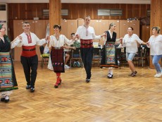 „Никой не е по-голям от хляба” – лятна седянка с обичаи, традиции и народни хора