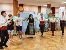 „Никой не е по-голям от хляба” – лятна седянка с обичаи, традиции и народни хора