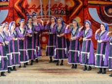 Коледен благослов с фолклор и традиции – концертът на ансамблите на Севлиево, Габрово и Трявна