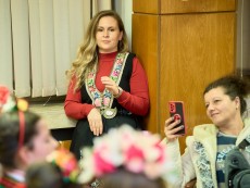 На седянка „Бабо, попей ми” внучета и баби празнуваха Бабинден