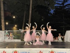 Купа и диплом за Балетната школа от Международен фестивал „Acqua Azzurra“ в Италия