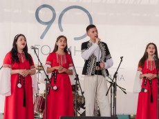 Ансамбълът и „Шарени цветенца” – сред гост-изпълнителите в програмата за тържествата по повод 9о години „Идеал Стандарт – Видима” АД