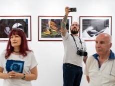 Фотоклуб „Севлиево” откри сборна изложба в единствения Музей на фотографията у нас