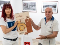 Фотоклуб „Севлиево” откри сборна изложба в единствения Музей на фотографията у нас