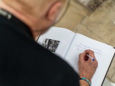 Фотоклуб „Севлиево” откри сборна изложба в единствения Музей на фотографията у нас