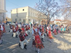 От българско, по-българско с песен и танц