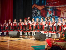 Коледна палитра с песни – благослов, концерт с послание от „Шарени цветенца”